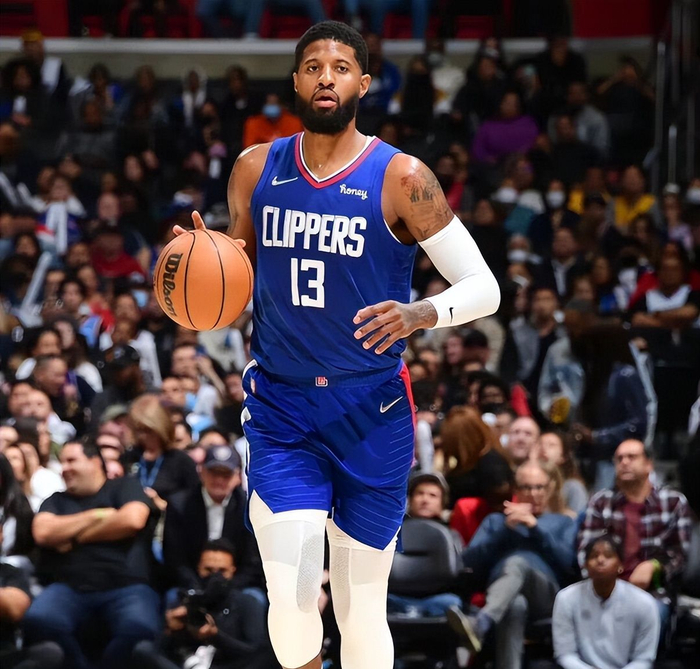 MK体育互动-包含今晚芝加哥公牛备战欧篮联，复出首秀细节曝光，引发热议，赛程密集仍需轮换的词条